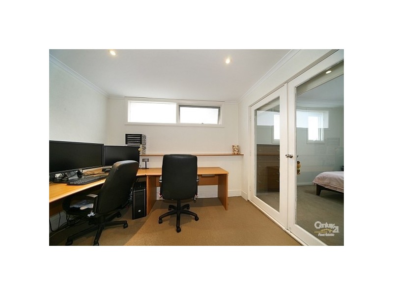 2/13 Bleazby Street, Bentleigh VIC 3204