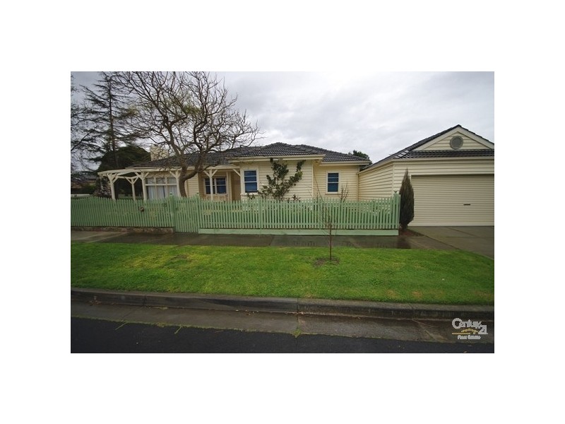 18 Luckins Road, Bentleigh VIC 3204