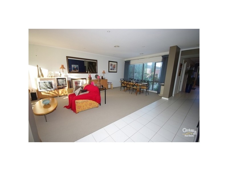 32 St Andrews Drive, Heatherton VIC 3202