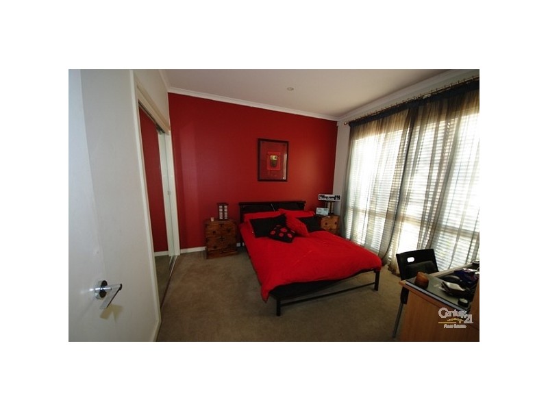 32 St Andrews Drive, Heatherton VIC 3202