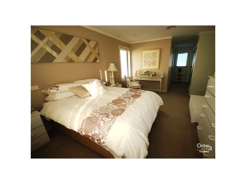 32 St Andrews Drive, Heatherton VIC 3202