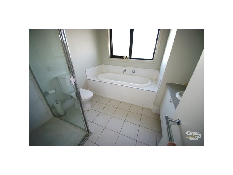 32 St Andrews Drive, Heatherton VIC 3202