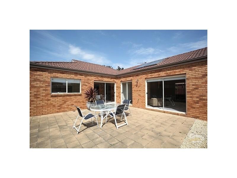 4 Soutar Place, Heatherton VIC 3202