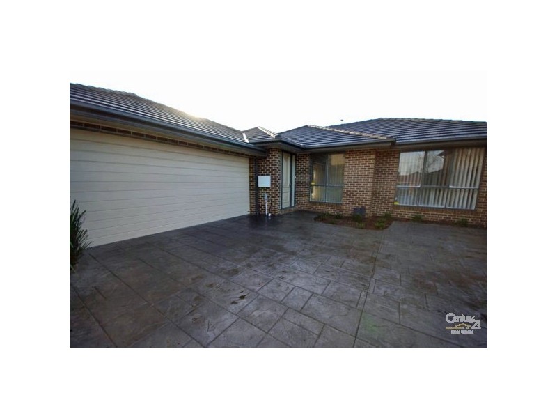 2/12 Browns Road, Bentleigh East VIC 3165