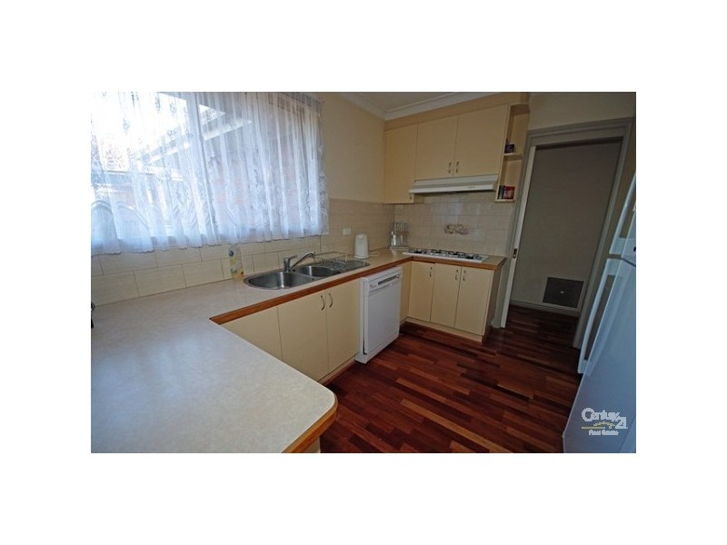 1/2 Becket Avenue, Bentleigh East VIC 3165