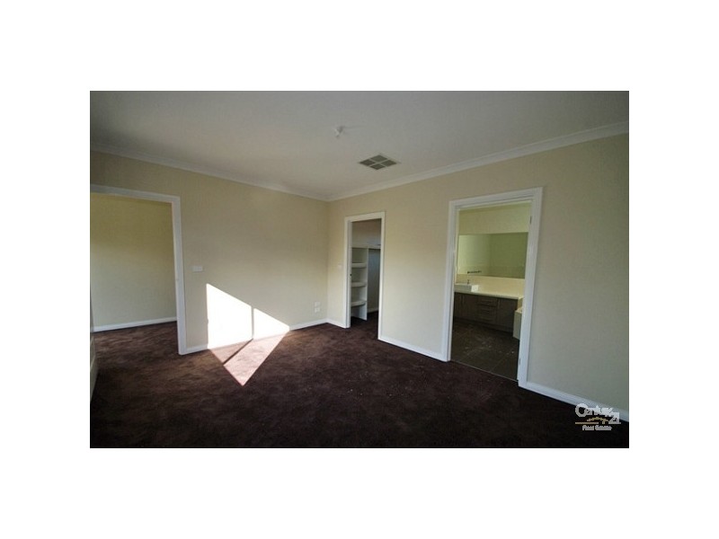 9 Hinton Road, Glen Huntly VIC 3163