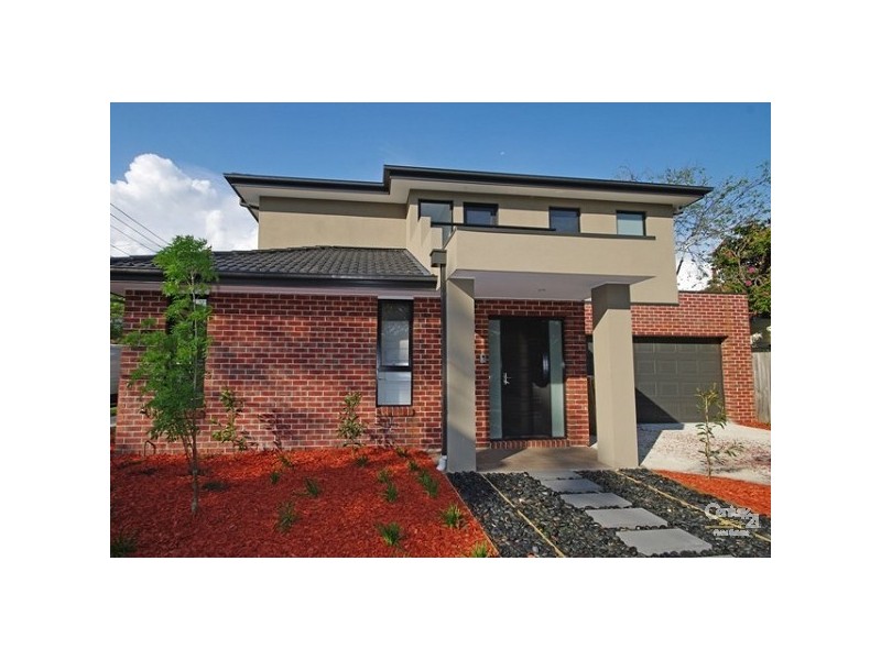 18 Watson Grove, Glen Huntly VIC 3163