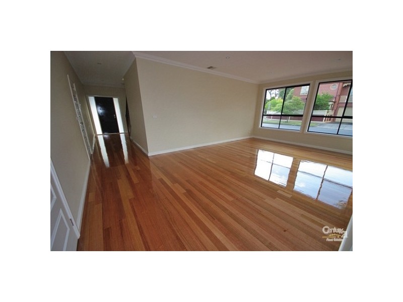 18 Watson Grove, Glen Huntly VIC 3163