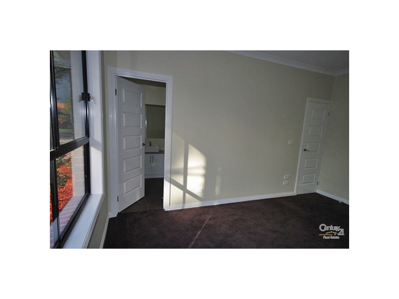 18 Watson Grove, Glen Huntly VIC 3163