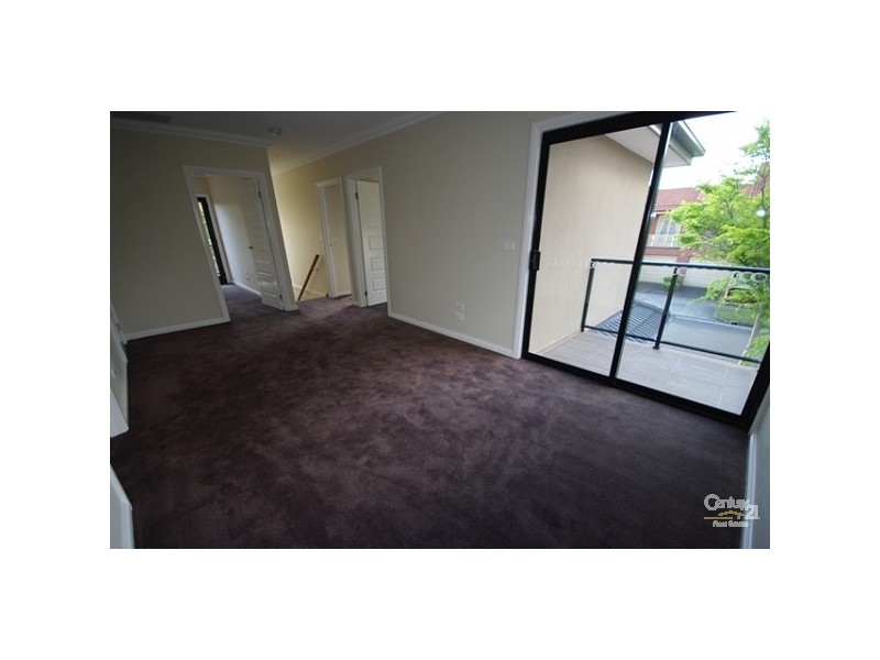 18 Watson Grove, Glen Huntly VIC 3163