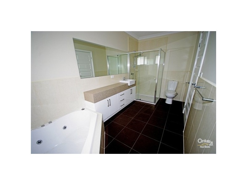 18 Watson Grove, Glen Huntly VIC 3163
