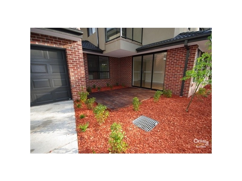 18 Watson Grove, Glen Huntly VIC 3163