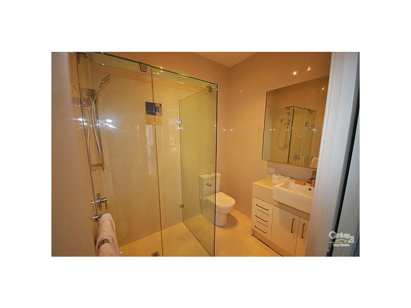 13/237 Hampton Street, Hampton VIC 3188