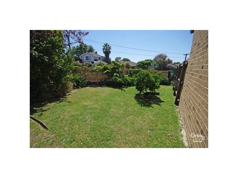 2/8 Dega Avenue, Bentleigh East VIC 3165