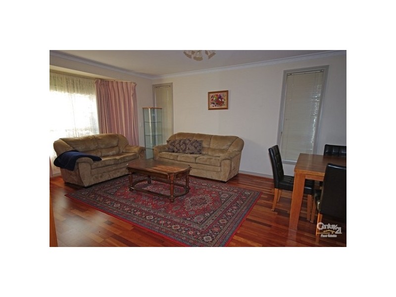 1/2 Becket Avenue, Bentleigh East VIC 3165