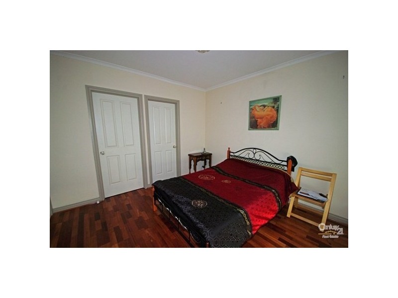 1/2 Becket Avenue, Bentleigh East VIC 3165