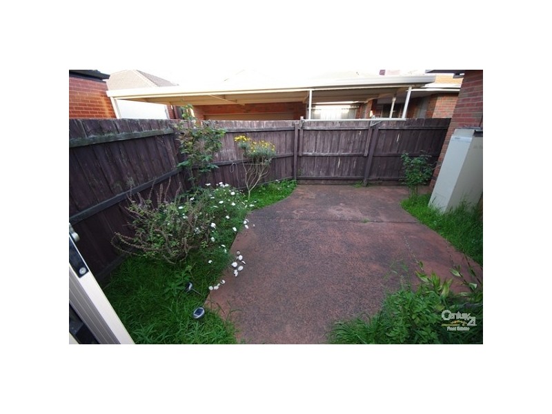 1/2 Becket Avenue, Bentleigh East VIC 3165