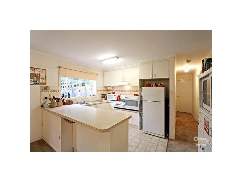 2/17 Lilac Street, Bentleigh East VIC 3165