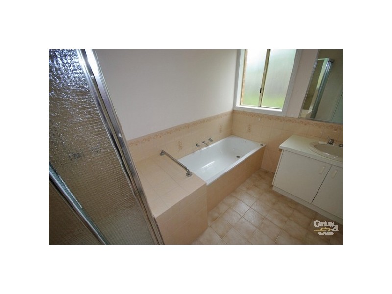 2/17 Lilac Street, Bentleigh East VIC 3165