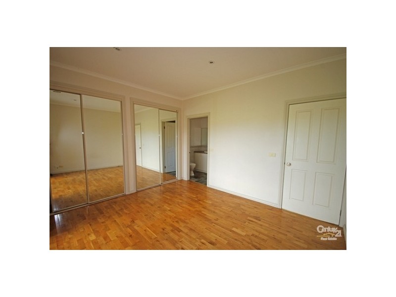 2/14 Osborne Avenue, Mckinnon VIC 3204