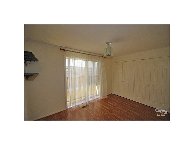 2/8 Dega Avenue, Bentleigh East VIC 3165