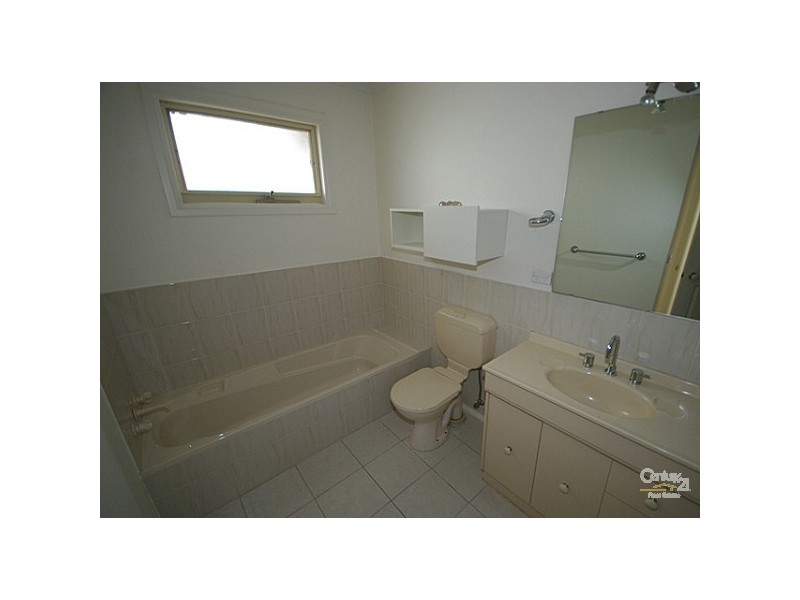 2/8 Dega Avenue, Bentleigh East VIC 3165