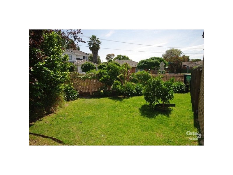 2/8 Dega Avenue, Bentleigh East VIC 3165