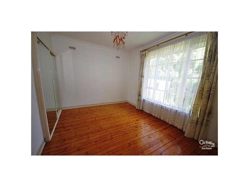 15 Quinns Road, Bentleigh East VIC 3165