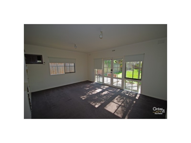 11 Melton Avenue, Carnegie VIC 3163