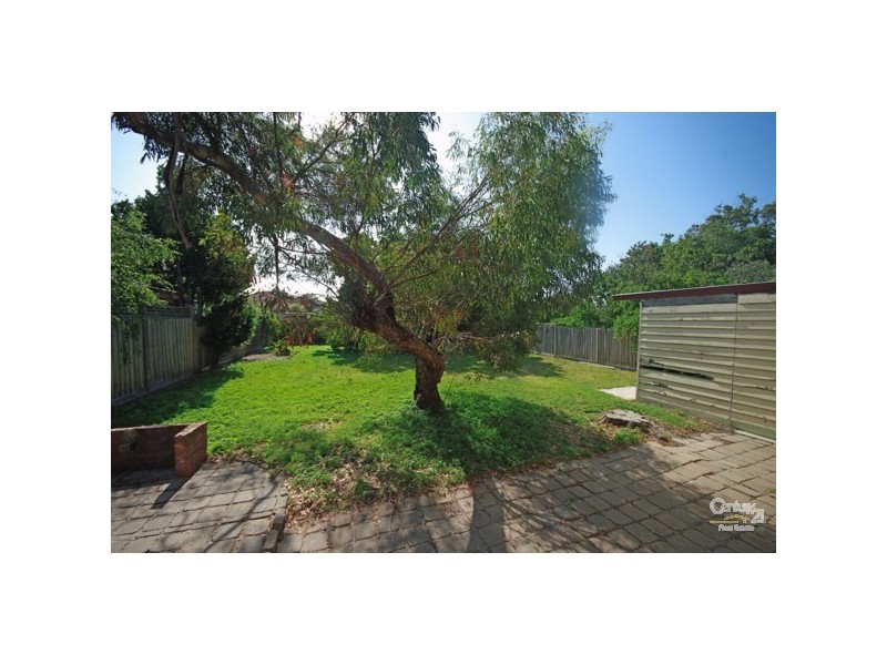 11 Melton Avenue, Carnegie VIC 3163