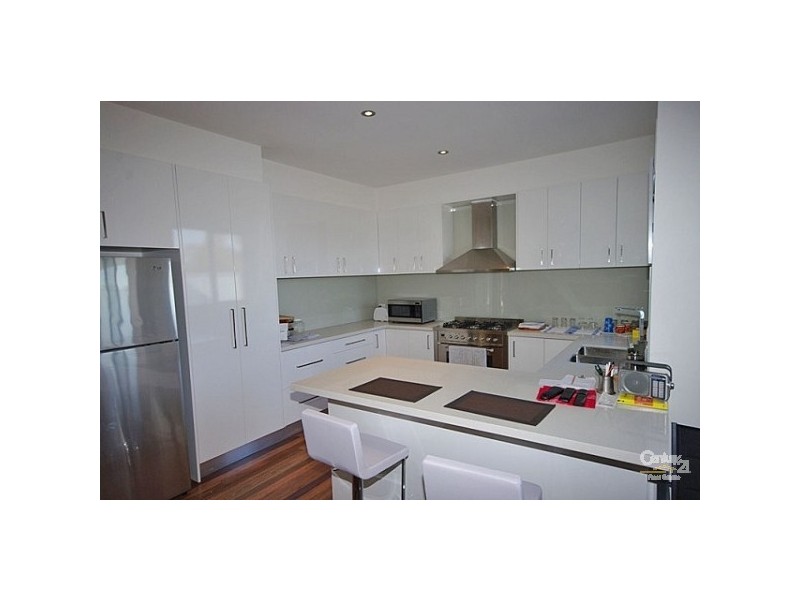 13/237 Hampton Street, Hampton VIC 3188