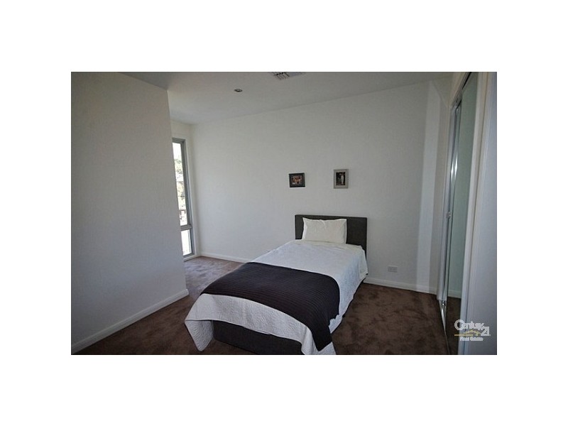 13/237 Hampton Street, Hampton VIC 3188