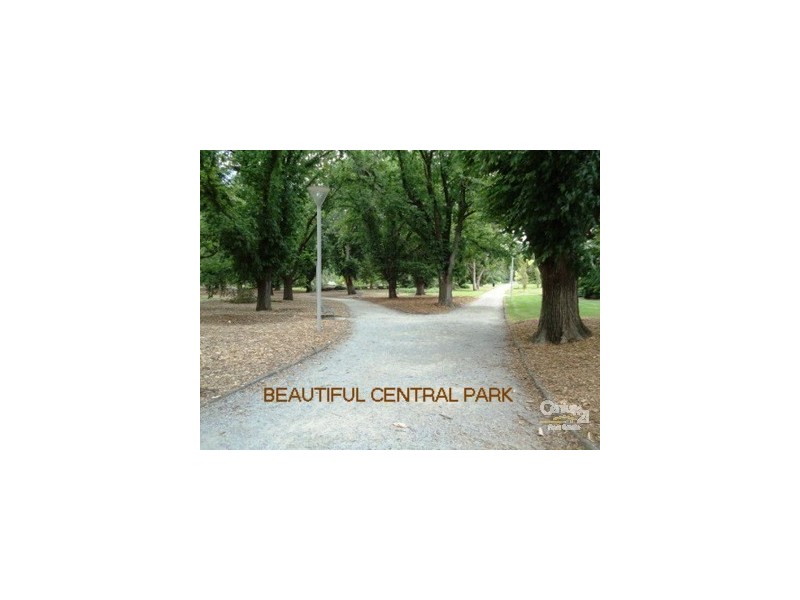 8/8 Central Park Road, Malvern East VIC 3145