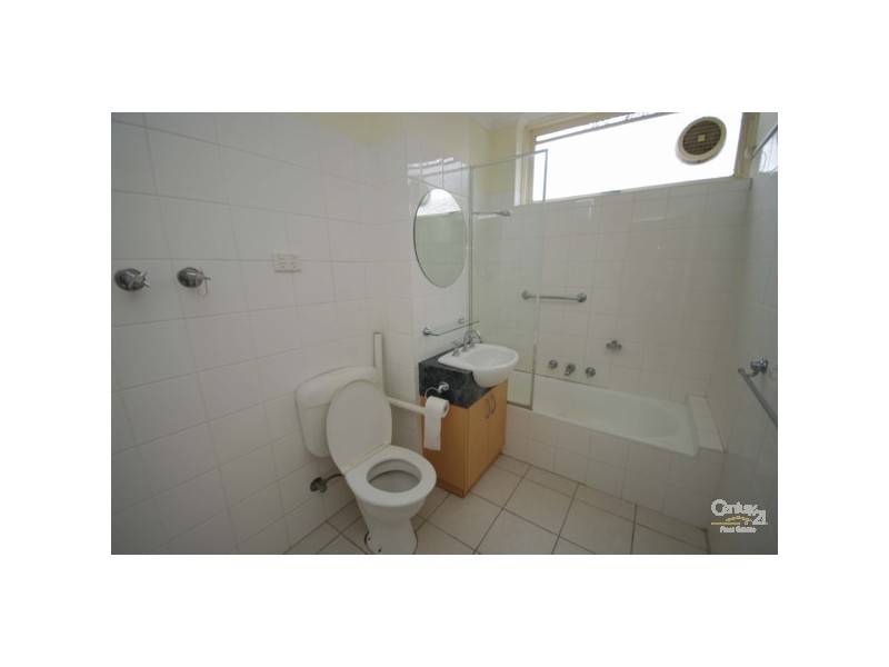 2/13 Melbourne Street, Murrumbeena VIC 3163