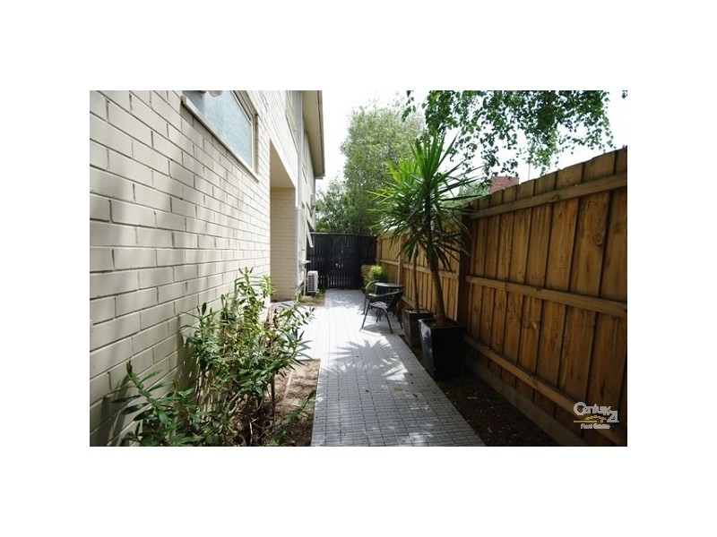 2/13 Melbourne Street, Murrumbeena VIC 3163