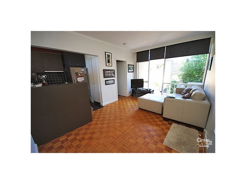 10/282 Barkly Street, Elwood VIC 3184