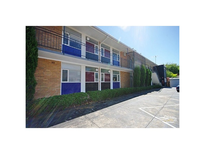 10/282 Barkly Street, Elwood VIC 3184
