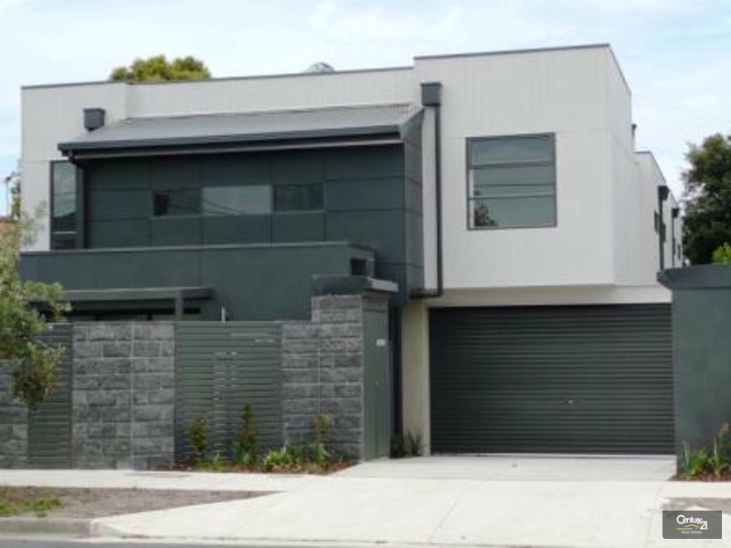 2 Jasper Road, Bentleigh VIC 3204