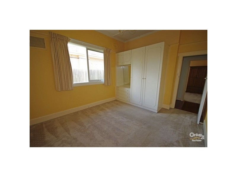 64 Mackie Road, Bentleigh East VIC 3165