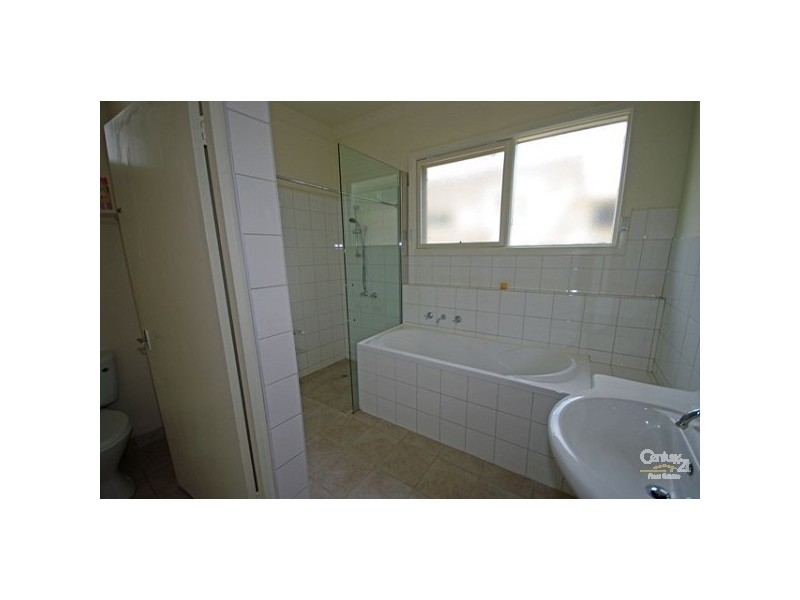 64 Mackie Road, Bentleigh East VIC 3165