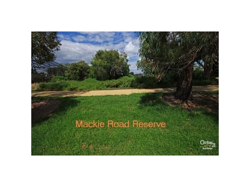 64 Mackie Road, Bentleigh East VIC 3165