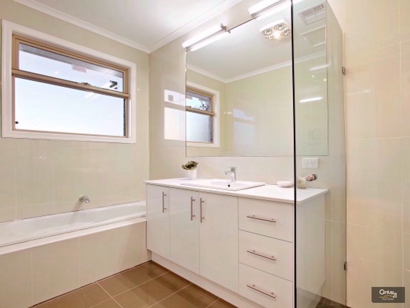 6B Riddle Street., Bentleigh VIC 3204