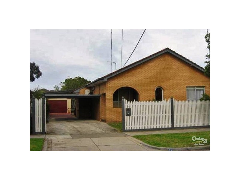 32 Carlton Street, Mckinnon VIC 3204