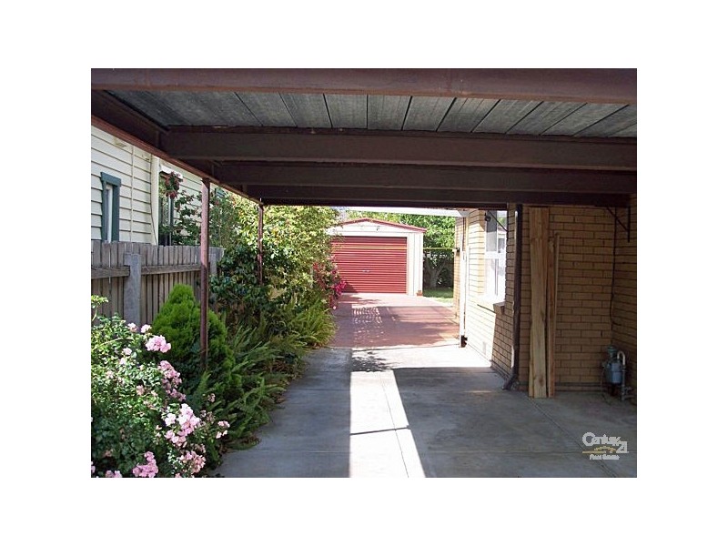 32 Carlton Street, Mckinnon VIC 3204