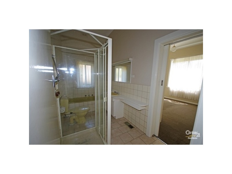 32 Carlton Street, Mckinnon VIC 3204