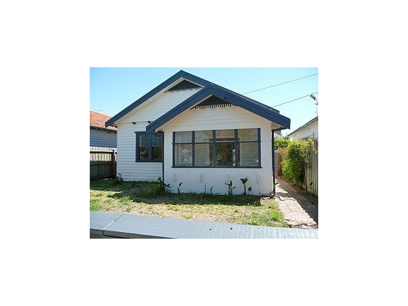 39 Carlton Street, Mckinnon VIC 3204