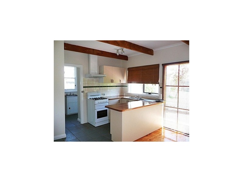 39 Carlton Street, Mckinnon VIC 3204