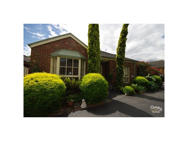 2/4 Katoomba Street, Hampton East VIC 3188