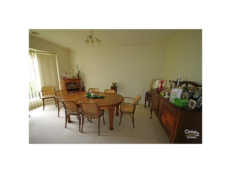 2/4 Katoomba Street, Hampton East VIC 3188