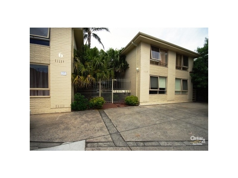 1/6 Brentwood Street, Bentleigh VIC 3204